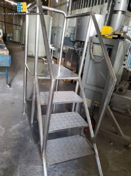 Escalera de plataforma de acero inoxidable