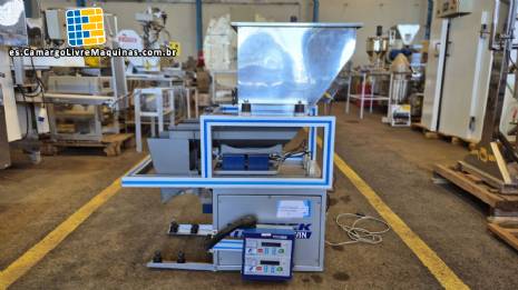 M�quina dosificadora semiautom�tica de llenado y pesaje Golpack Twin