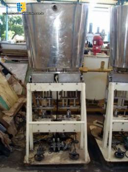 Termoformadora autom�tica de potes con llenado y vac�o Termoforming Italiana