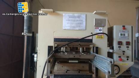 Prensa hidr�ulica para vulcanizaci�n de elast�meros Mastermac