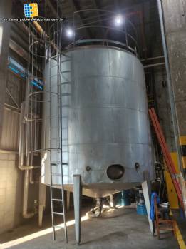 Tanque reactor caliente encamisado para circulacin de agua 45.000 L