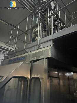 Lnea completa de envasado Tetra Pak TBA 8 con envasadora de cartn y termorretrctil