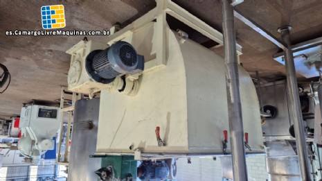 Unidad de afino de chocolate, cobertura y pasta, 300 kg/ciclo, con cuchara de molino y tanque encamisado.