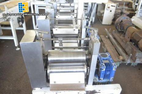 Cilindro para el acabado de masas de pasteler�a y lasa�a