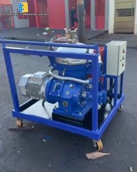 Separador centrfugo montado sobre patines para la limpieza de aceites de sistemas hidrulicos y similares Alfa Laval