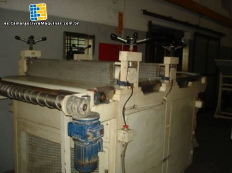 L�nea de chips de fabricaci�n 'torcido' tipo nachos  y doritos