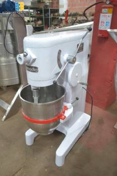 Batidora planetaria industrial 40 L Amadio Batidora planetaria industrial 40 L Amadio