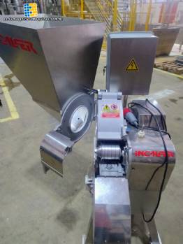 Cortador/procesador de frutas y verduras en acero inoxidable Incalfer MST90 Cortador/procesador de frutas y verduras en acero inoxidable Incalfer MST90