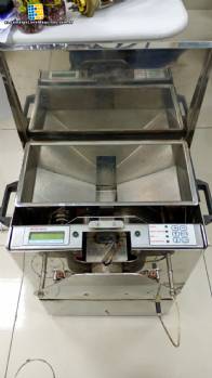 Máquina contadora y llenadora de tabletas, grageas, cápsulas de gelatina dura y blanda Intelimaq. Máquina contadora y llenadora de tabletas, grageas, cápsulas de gelatina dura y blanda Intelimaq.