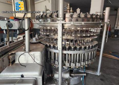 Máquina de llenado rotativa de acero inoxidable para bebidas carbonatadas y refrescos, 60 boquillas, KHS con lavadora Zegla. Máquina de llenado rotativa de acero inoxidable para bebidas carbonatadas y refrescos, 60 boquillas, KHS con lavadora Zegla.