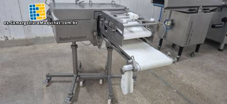 Máquina formadora y porcionadora automática Handtmann RF440 para albóndigas, hamburguesas y productos moldeados. Máquina formadora y porcionadora automática Handtmann RF440 para albóndigas, hamburguesas y productos moldeados.